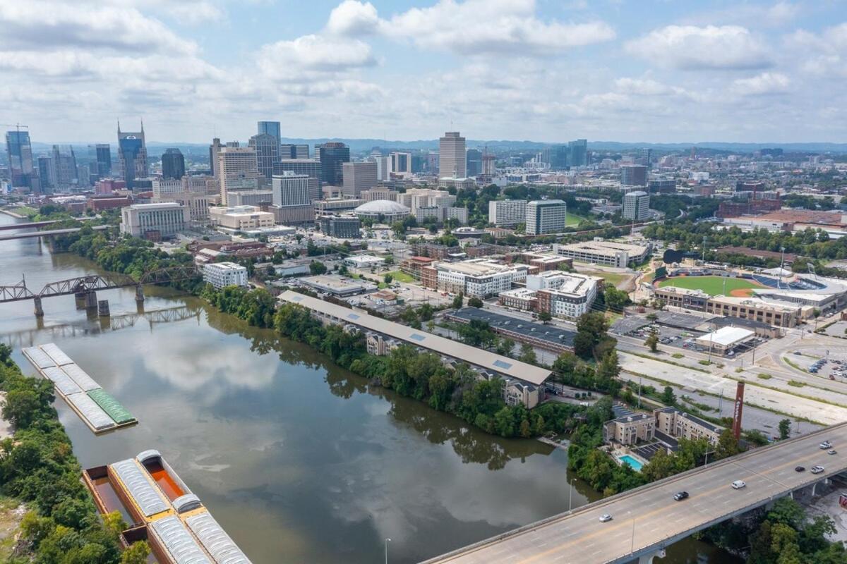 Walk To Broadway Riverfront Condo With Pool Nashville Exterior foto